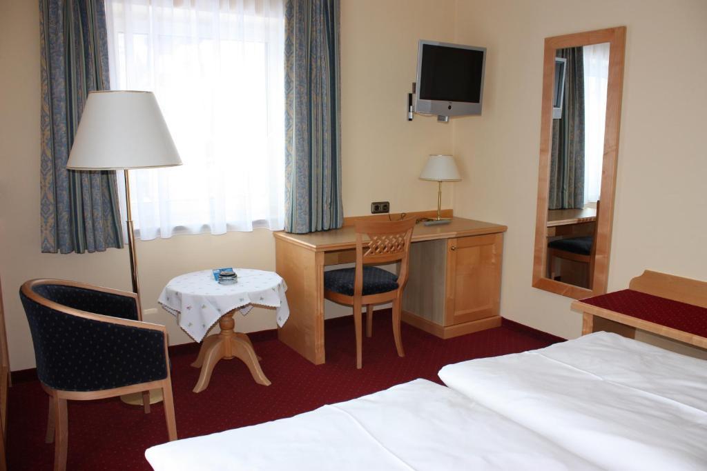 Hotel Tauernblick - Thermenhotels Gastein 배드호프가스타인 객실 사진