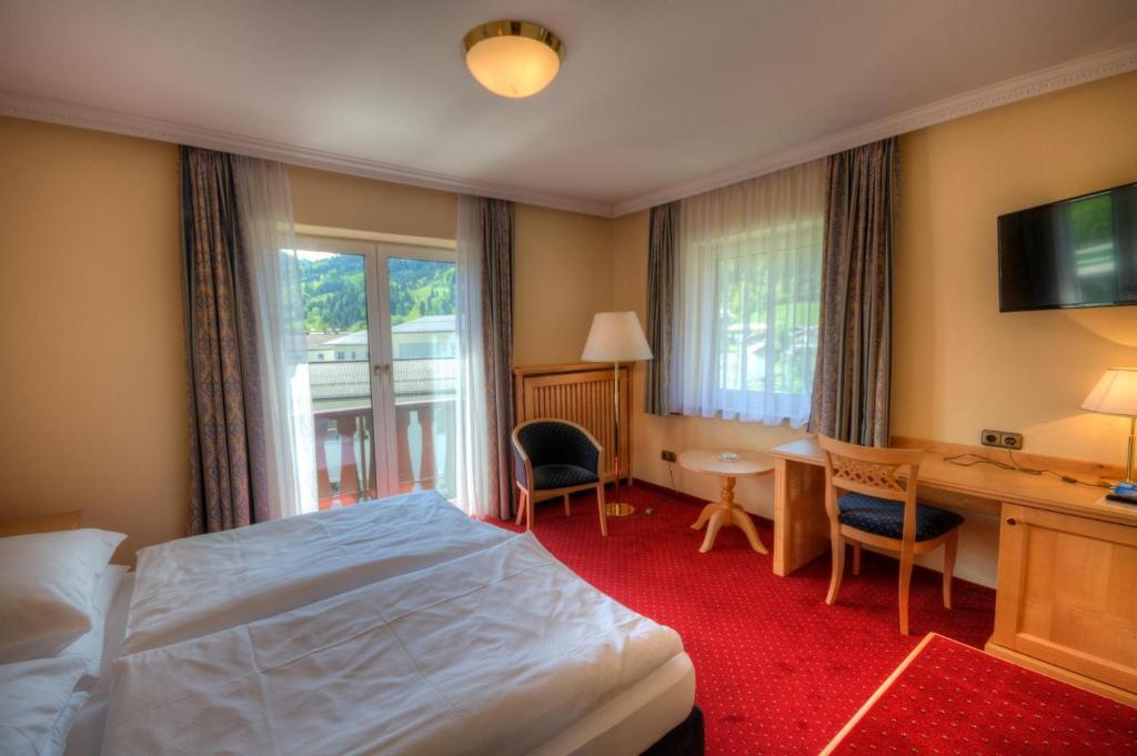 Hotel Tauernblick - Thermenhotels Gastein 배드호프가스타인 객실 사진