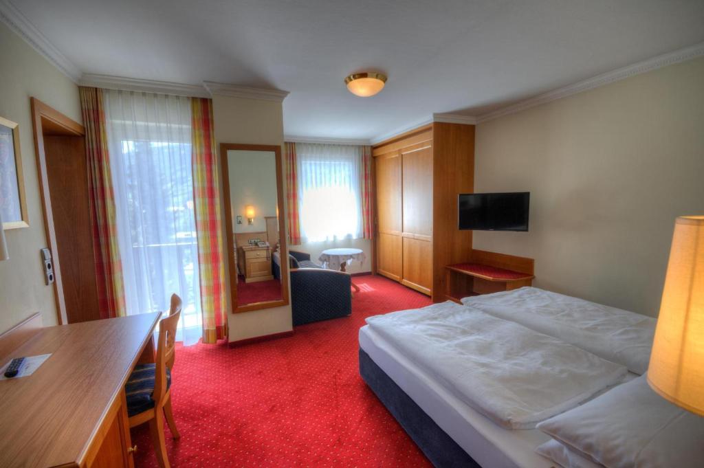 Hotel Tauernblick - Thermenhotels Gastein 배드호프가스타인 객실 사진